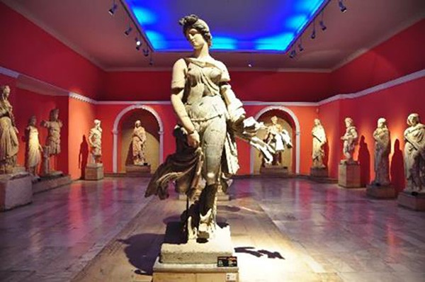22. Antalya Arkeoloji Müzesi (Antalya) – 2014 ‘Turistlerin Tercihi’ ödülü
