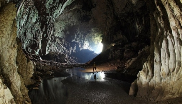 5. Geyik Mağarası – Borneo/Malezya