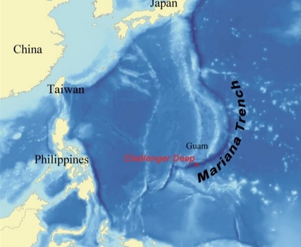 Mariana Hendeği, Pasifik Okyanusu