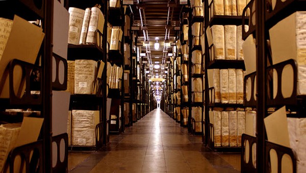 Vatikan Gizli Arşivleri, Vatikan